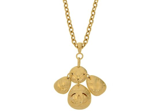 Chanel CC Logo Necklace Gold