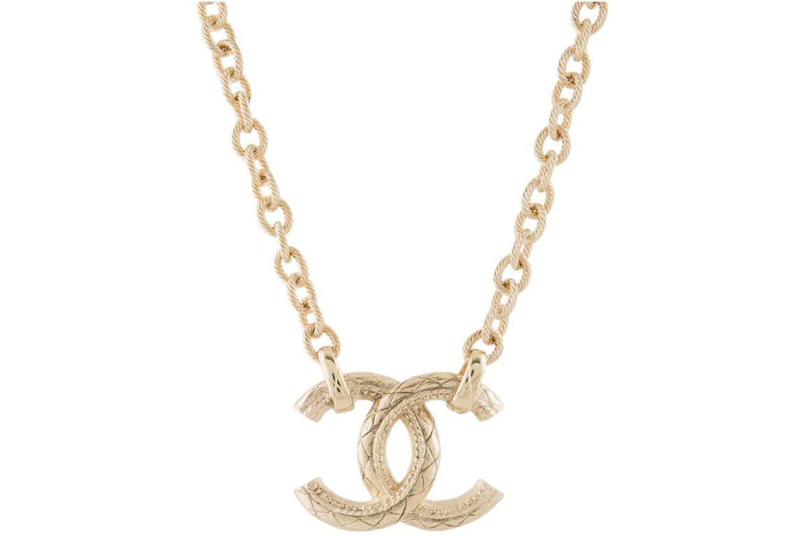 Chanel CC Pendant Necklace Gold