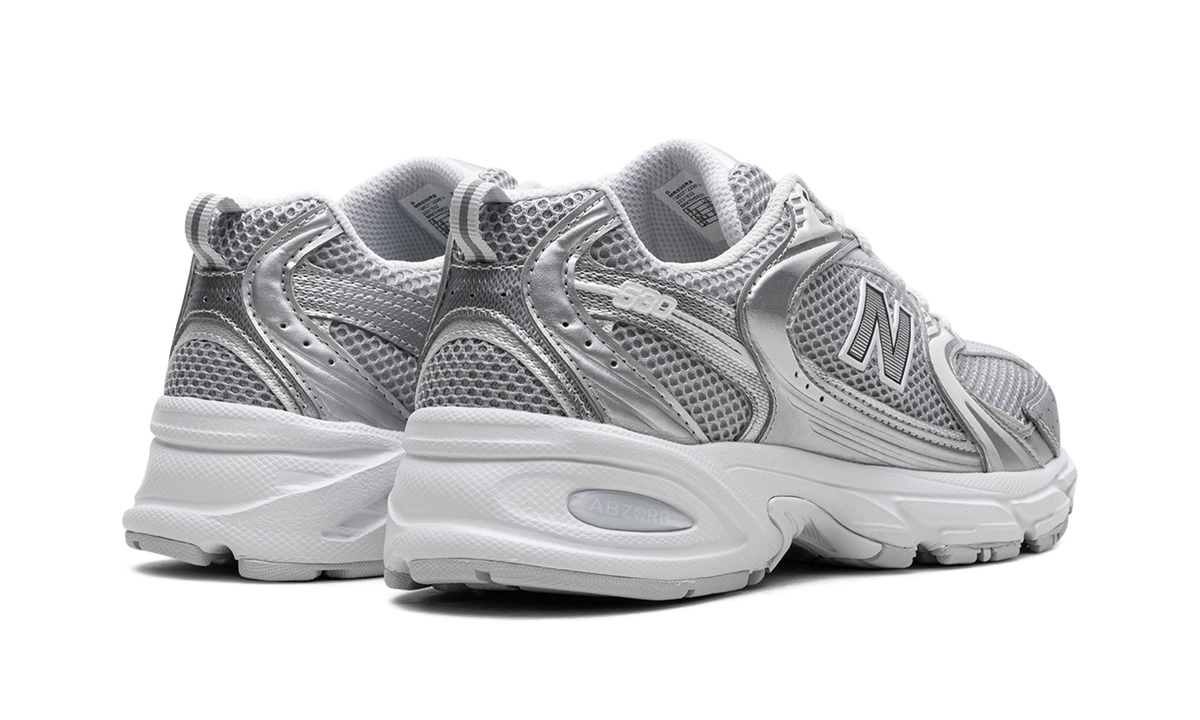 New Balance 530 "Moonbeam Silver Metallic" Sneakers