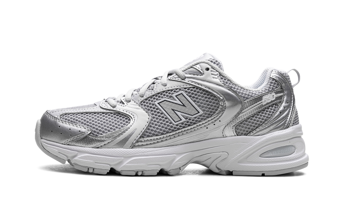 New Balance 530 "Moonbeam Silver Metallic" Sneakers