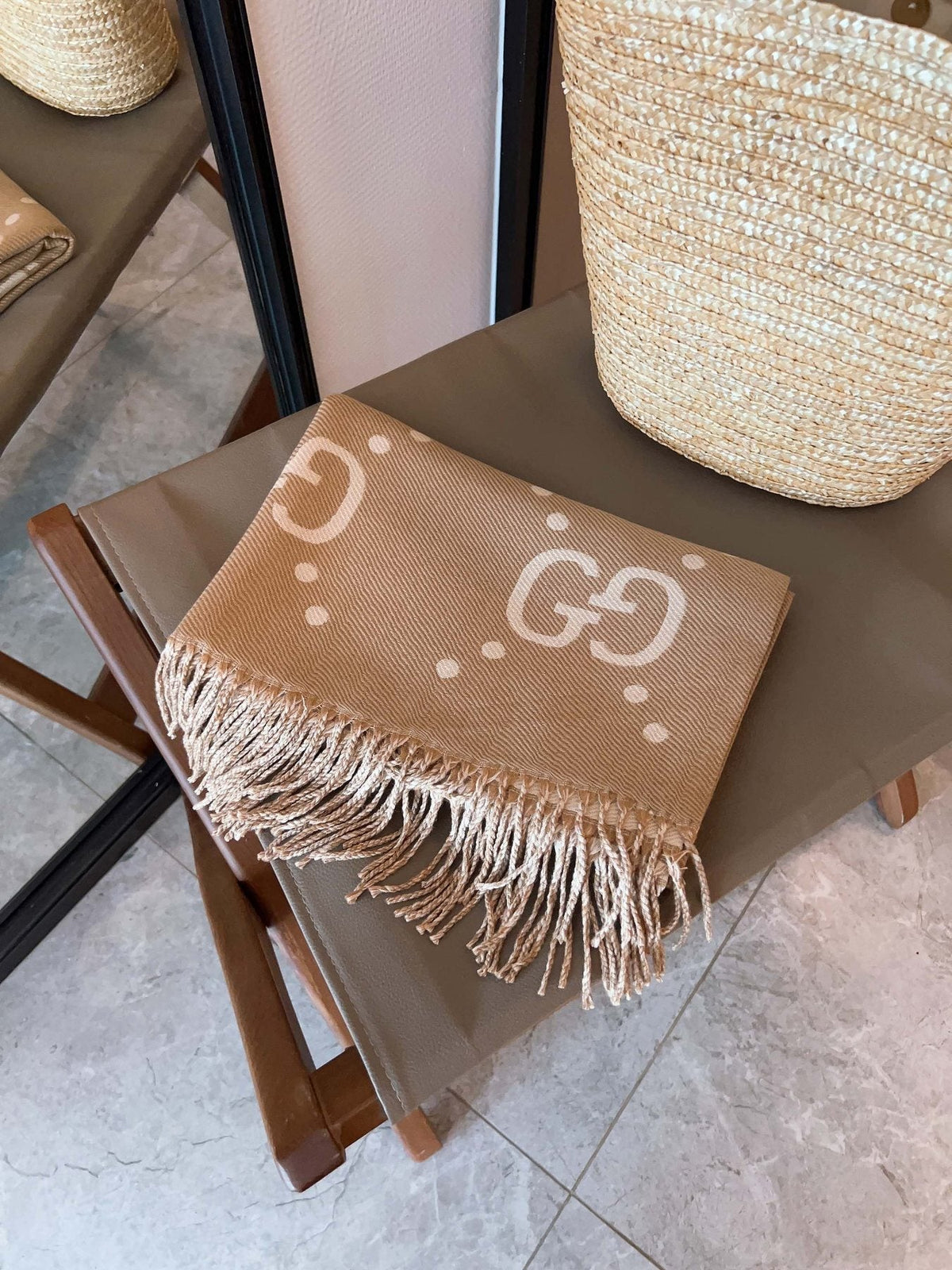 Gucci Camel Brown and Ivory Fringed Scarf — detail