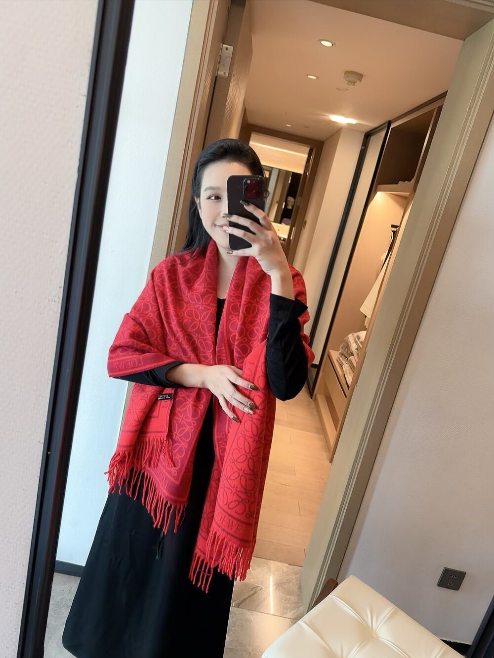 Loewe Red Patterned Fringed Scarf — model