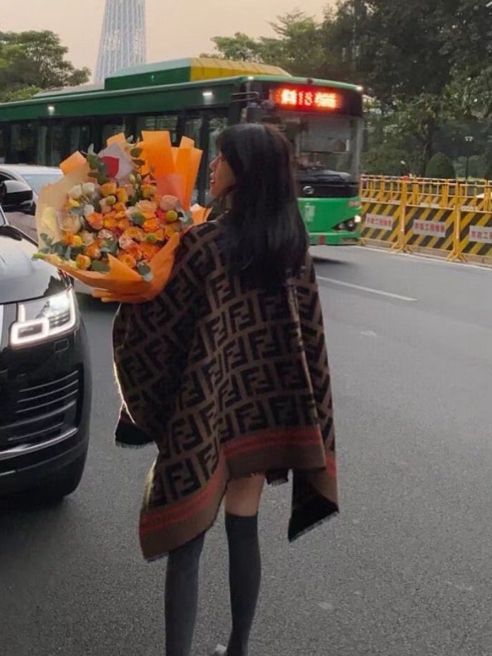 Fendi Geometric Shawl Wrap — model