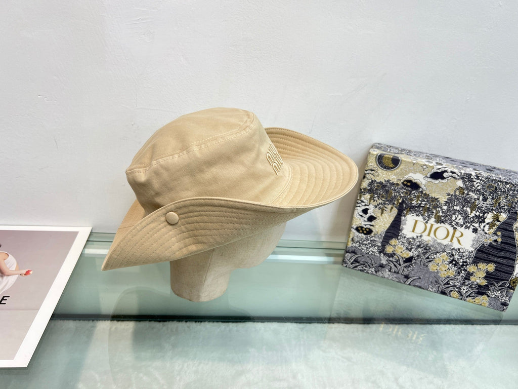 Miu Miu Bucket Hat - Pink / Beige