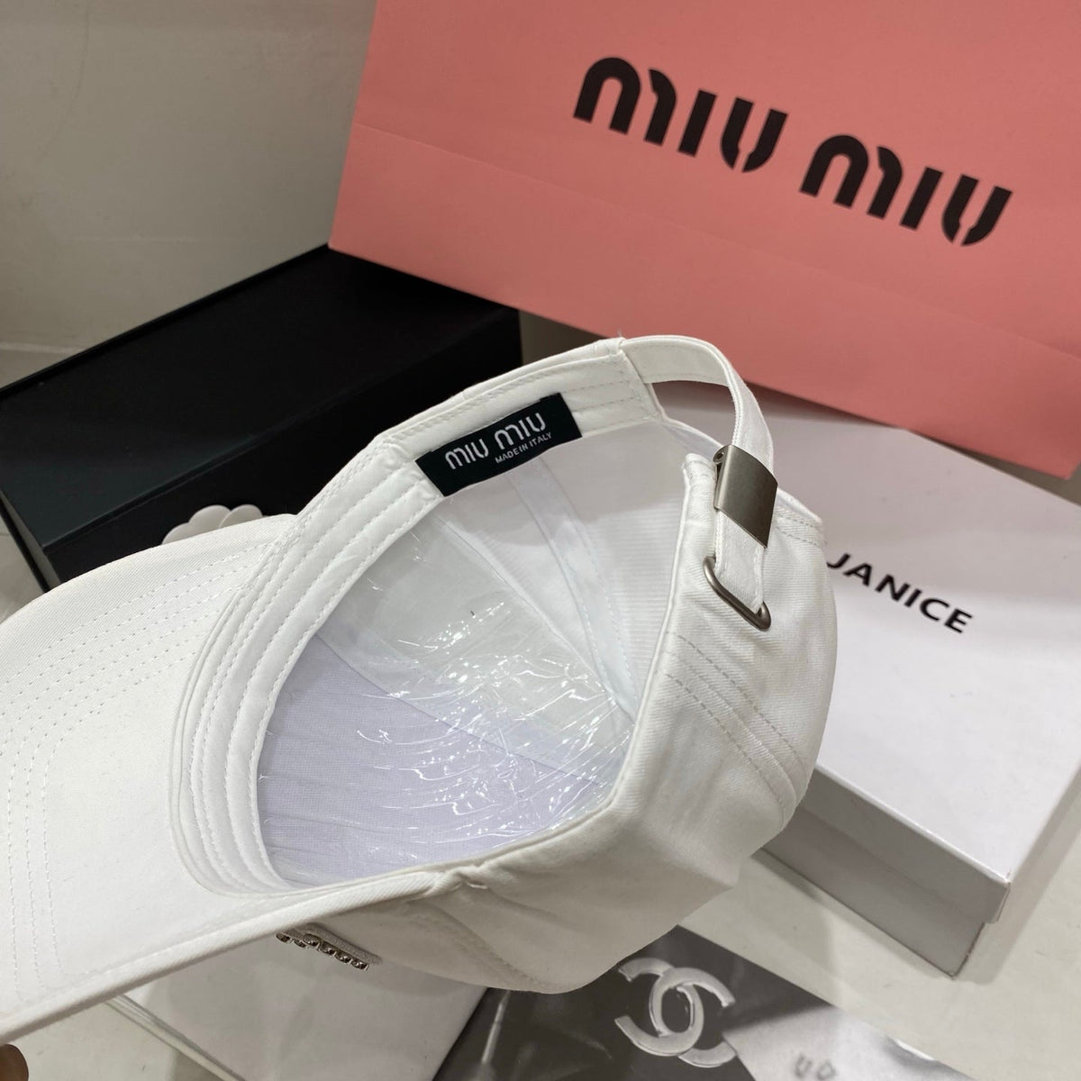 Miu Miu Baseball Cap - Black / White