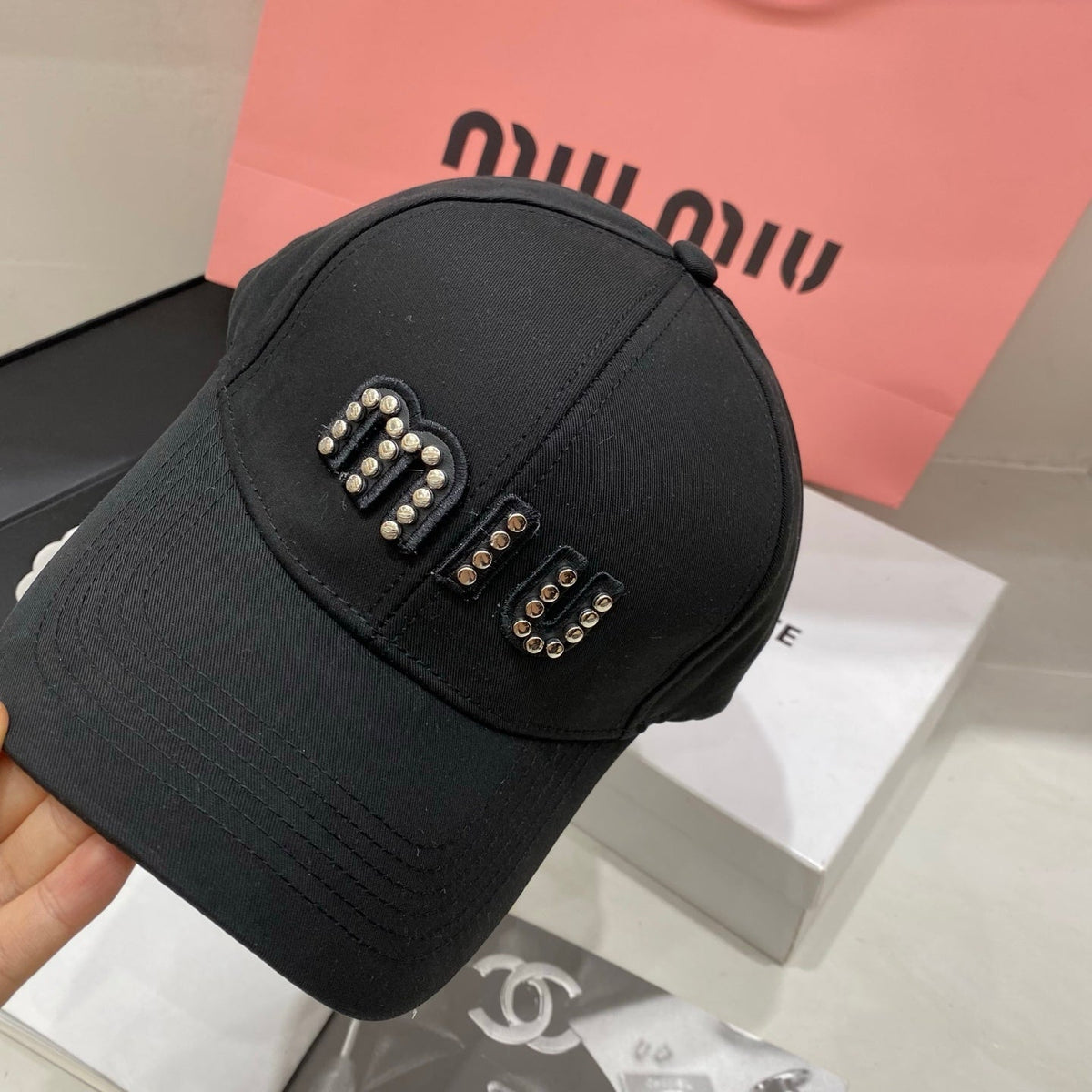 Miu Miu Baseball Cap - Black / White