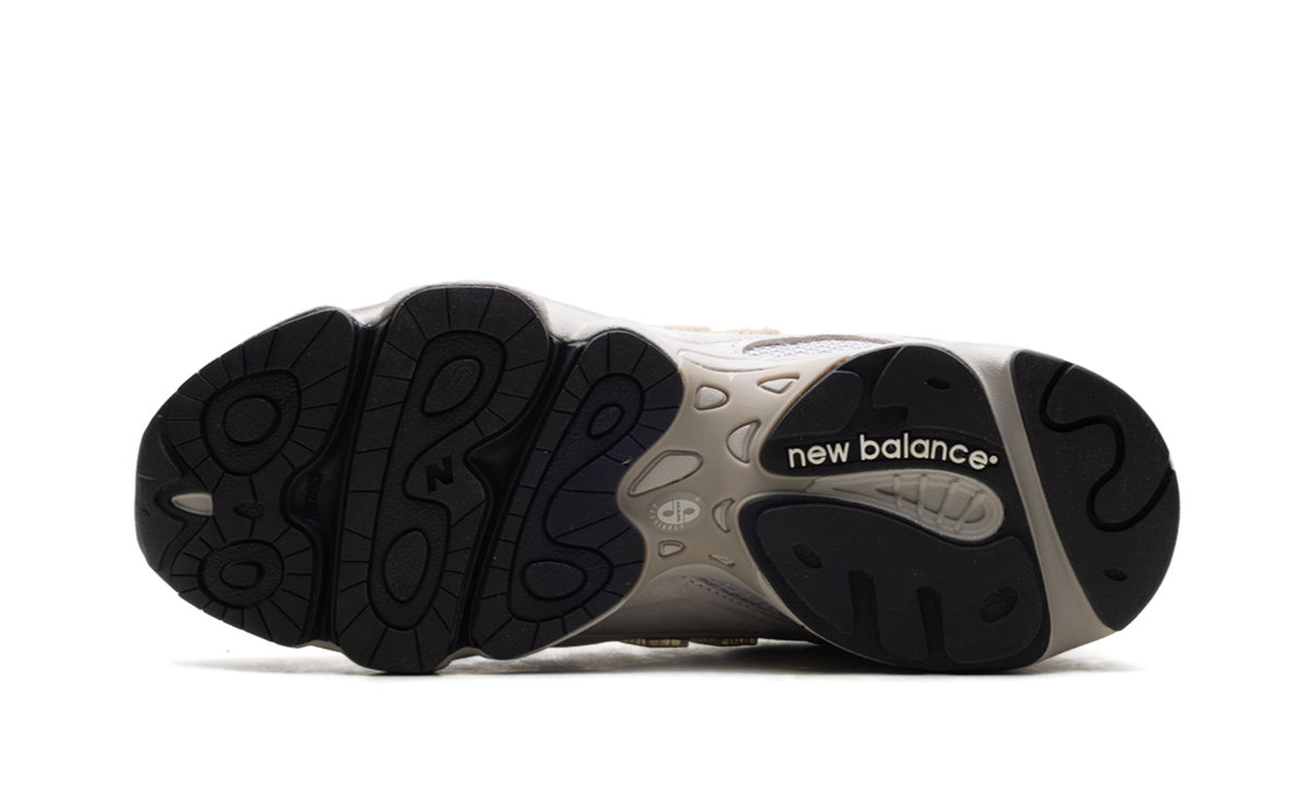 New Balance 1000 "Grey Cream" Sneakers